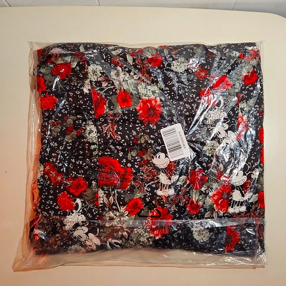 ❤️NWT VINTAGE TORRIID MICKEY MOUSE TOP FLORAL FIT & FLARE DISNEY PLUS SIZE - Picture 7 of 11